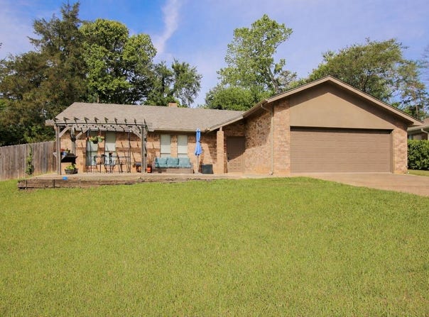 3311 Lockhaven Dr., Kilgore, TX 75672