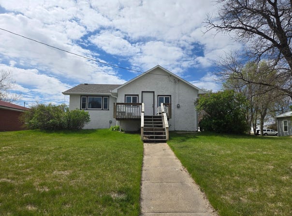 405 W Railroad St, Mullen, NE 69152