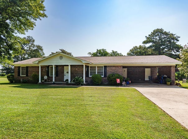 2320 3RD Way, Fayette, AL 35555