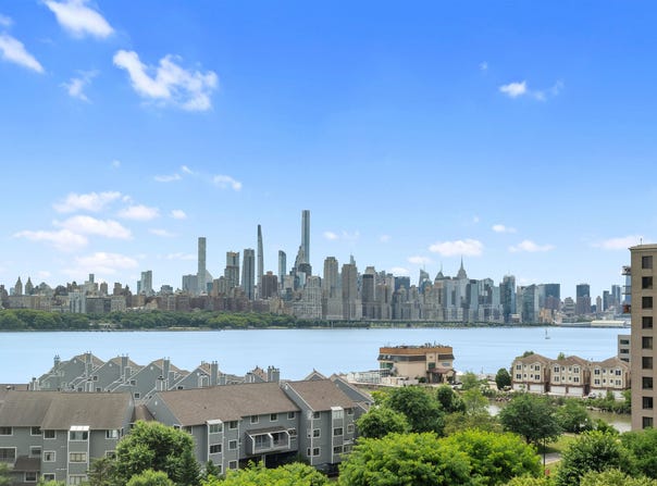 8100 RIVER RD, North Bergen, NJ 07047