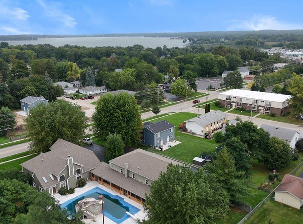 235 E Grand Avenue, Fox Lake, IL 60020