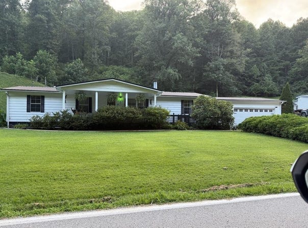 851 Meathouse Fork Rd, Canada, KY 41519