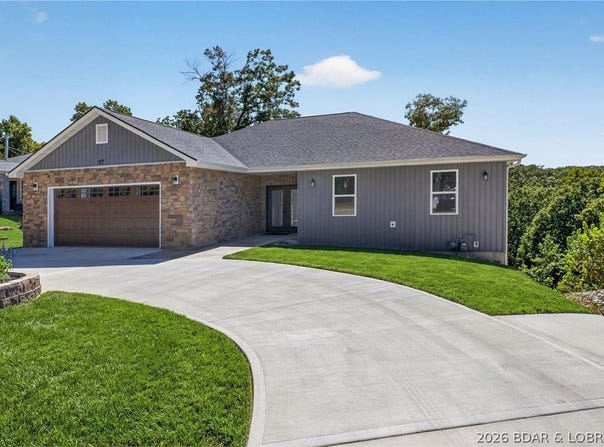 87 Spring Road, Lake Ozark, MO 65049