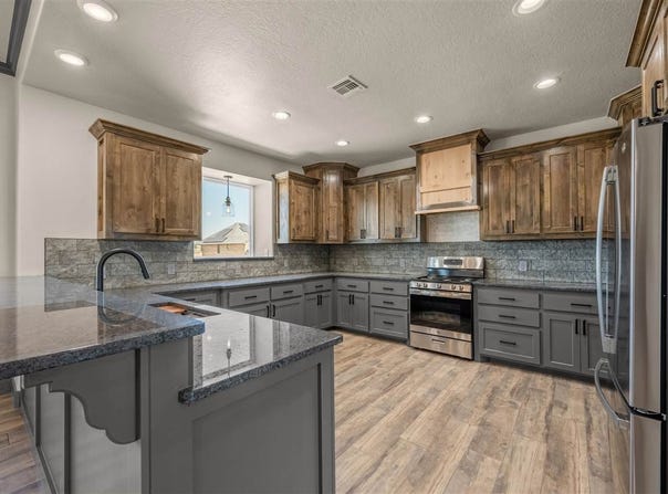 4111 Mesa, Elgin, OK 73538
