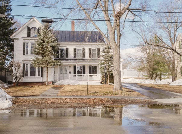 18 Maple Street, Skowhegan, ME 04976