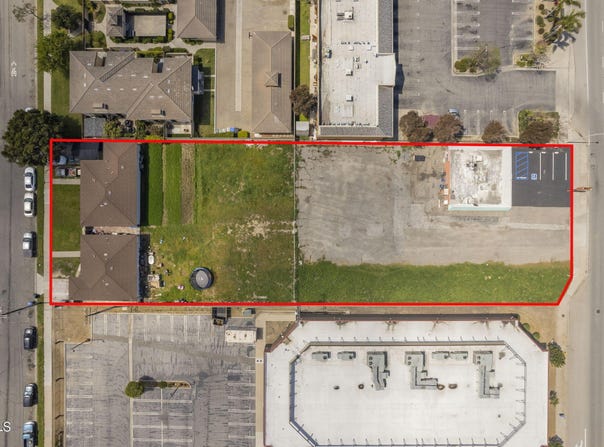 258 W Pleasant Valley Road, Oxnard, CA 93033