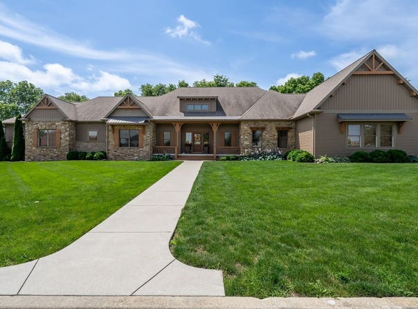 15785 Belfry Drive, Bloomington, IL 61705