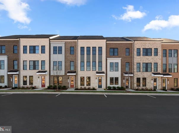 3 AVIATION Place, HERNDON, VA 20171
