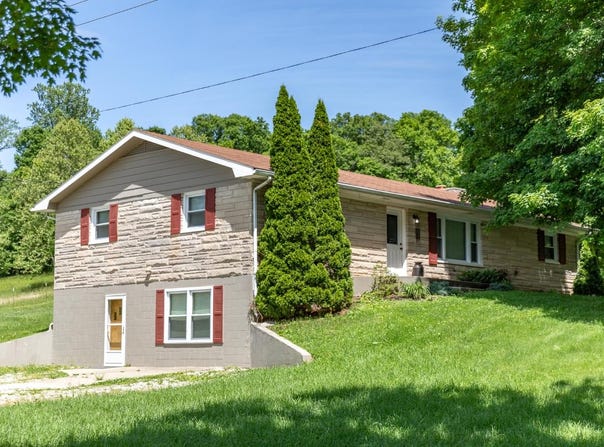 8489 E SR 356, Lexington, IN 47138