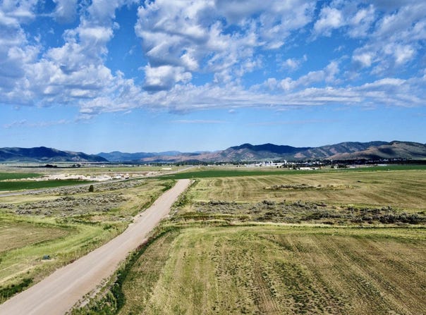 B2 L8 Lakey Loop, Soda Springs, ID 83276