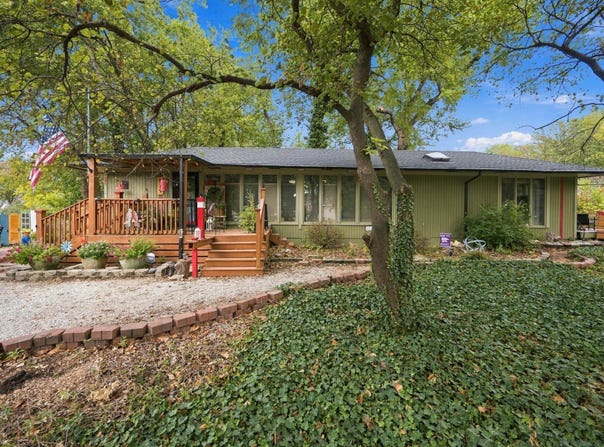 579 S Yale St, Wichita, KS 67218