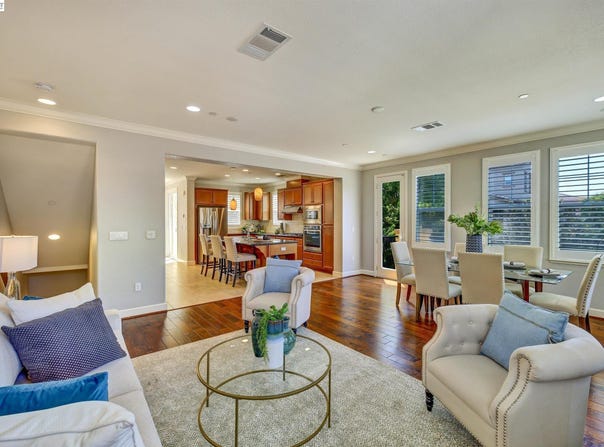 538 Selby Ln, Livermore, CA 94551