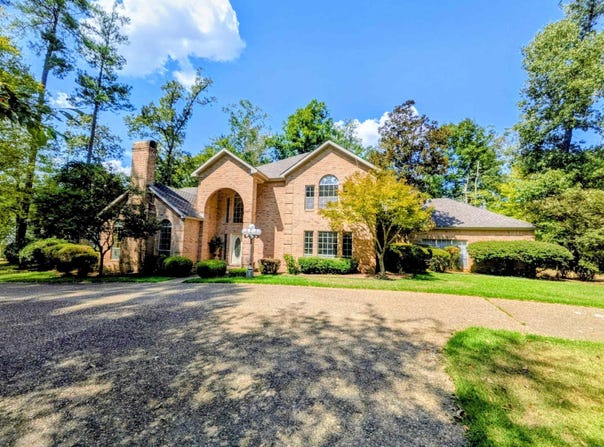 12 Chaffee Creek, Camden, AR 71701