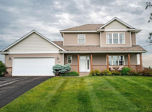 444 W Overlook Drive, Ellsworth, WI 54011