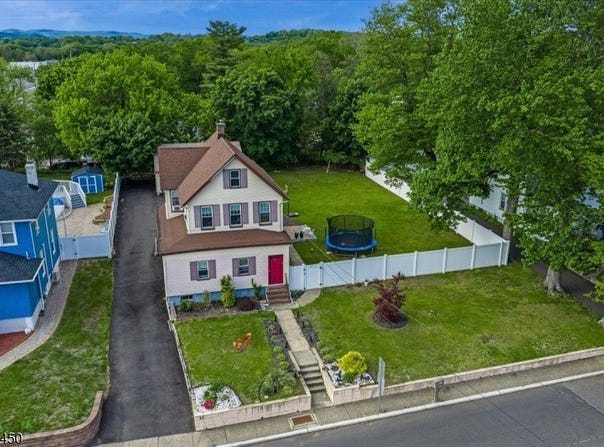 11 Alps Rd, Wayne Twp., NJ 07470-6022