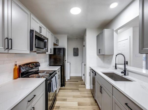 1845 River Crossing Cir, Austin, TX 78741