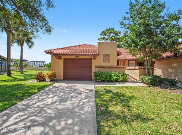 1564 Waldorf Circle NE, Palm Bay, FL 32905
