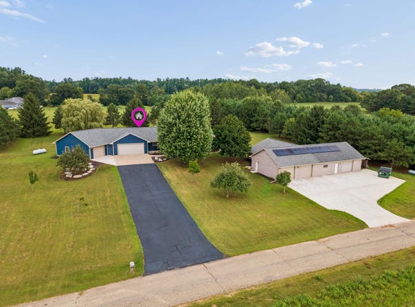 E8522 THIEME Drive, FREMONT, WI 54940