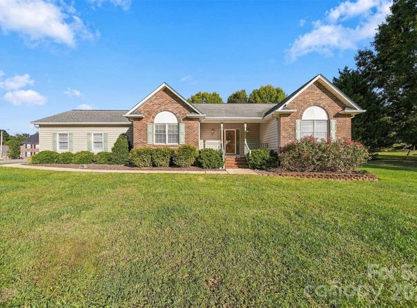 1119 Edgefield Lane, Newton, NC 28658