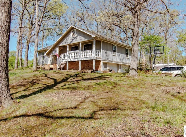 935 NE 231 Road, Clinton, MO 64735