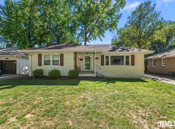2104 PARKVIEW Drive, Springfield, IL 62704