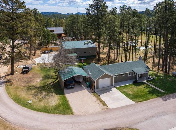 606 Victory Lane, Custer, SD 57730