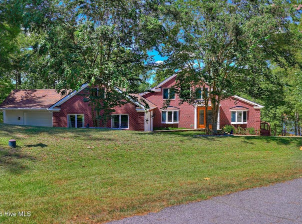 128 Waters Edge Drive, McCormick, SC 29835
