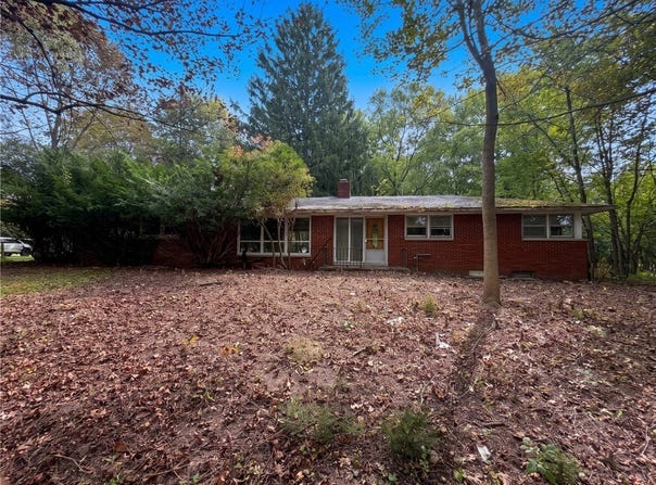 21 Hillcrest Dr, Victor, NY 14564
