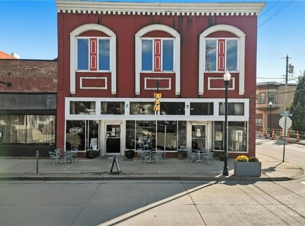 117 W Broadway Avenue, Excelsior Springs, MO 64024