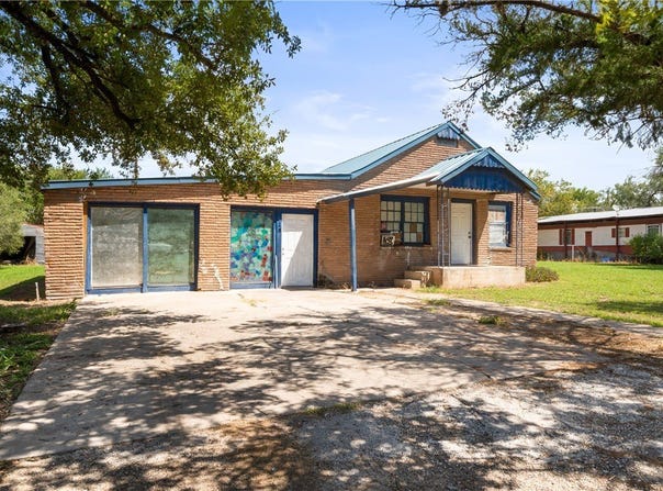 128 NW 6th Street, Premont, TX 78375