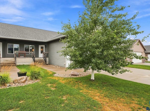 2327 N Main Ave, Tea, SD 57064