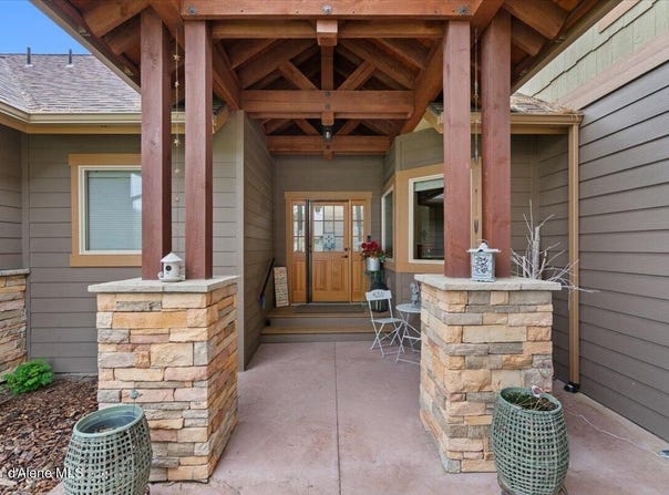 50 Bellflower Ct, Blanchard, ID 83804