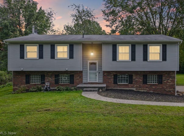 111 Highland Avenue, Munroe Falls, OH 44262