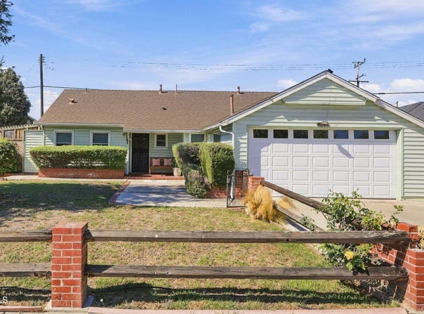 3899 Maple Street, Ventura, CA 93003