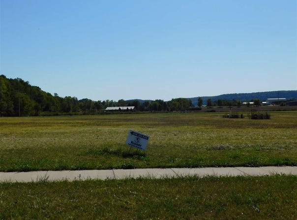 2306 STEPHANIE Circle lot: 25, Prairie du Chien, WI 53821