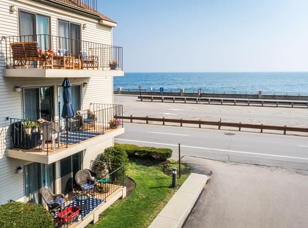 463 Ocean Boulevard, Hampton, NH 03842