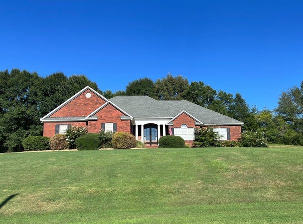 473 Lake View Dr., Union, MS 39365