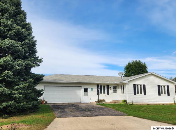 1031 Heritage Dr, OSAGE, IA 50461
