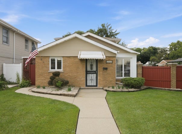 6559 W 60th Place, Chicago, IL 60638