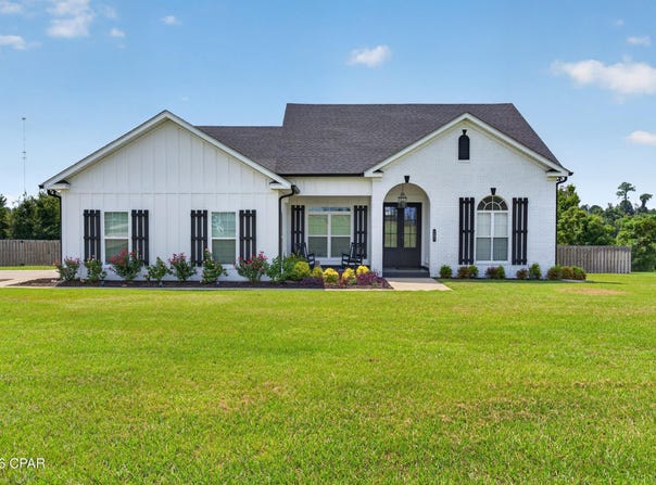 2901 Chase Way, Marianna, FL 32446