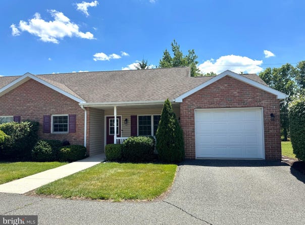 56 BARDS Way, POTTSTOWN, PA 19464