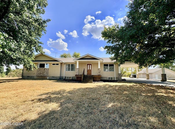 407 E Central Road, Lamar, MO 64759