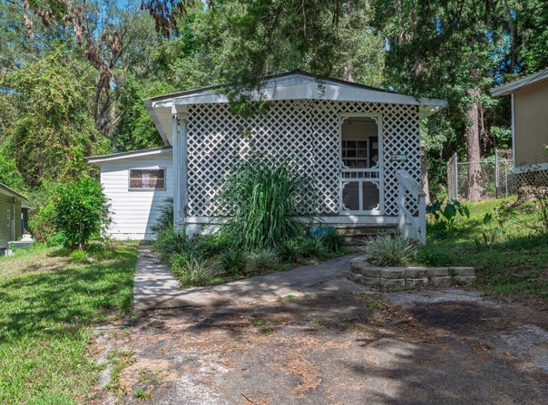 1809 DEERTREE Drive, Tallahassee, FL 32304