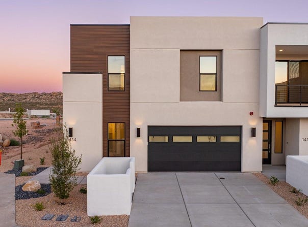 3604 E Amanecer Ln, Washington, UT 84780