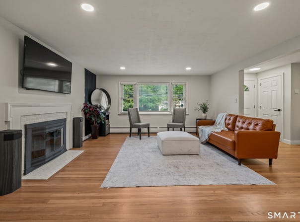 183 Tunxis Avenue, Bloomfield, CT 06002