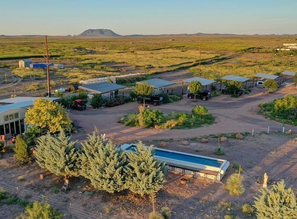 990 Antelope Hills Rd, Marfa, TX 79843