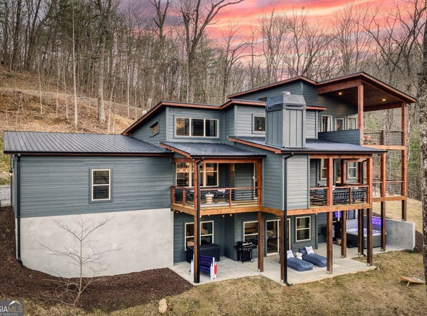 1160 Mangums Trail, Blue Ridge, GA 30513