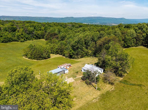 269 COMER Avenue, SHENANDOAH, VA 22849