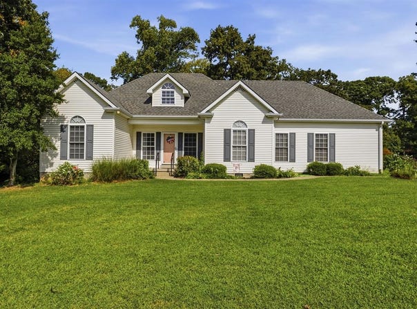 330 Johnson Loop Road, Scottsville, KY 42164
