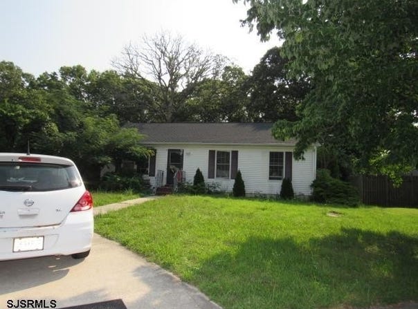 12 Renee Dr, Egg Harbor Township, NJ 08234
